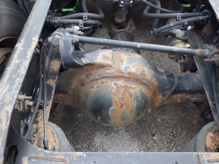 2016-international-8600-image-10