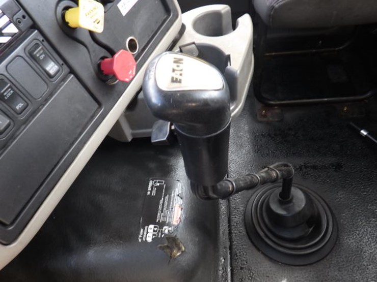 2016-international-8600-image-15