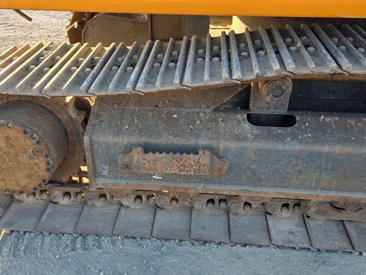 2014-case-cx160c-image-34