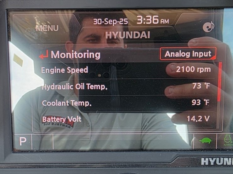 2020-new-holland-e57c-image-86