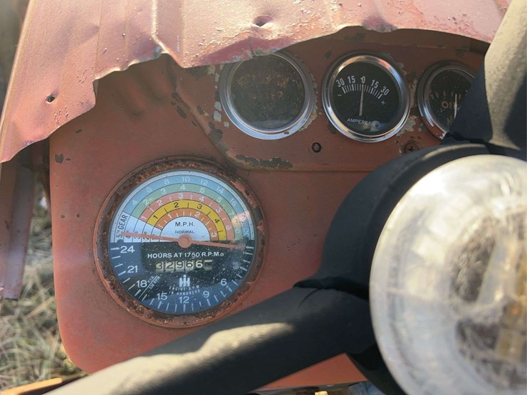 international-parts-tractor-image-27