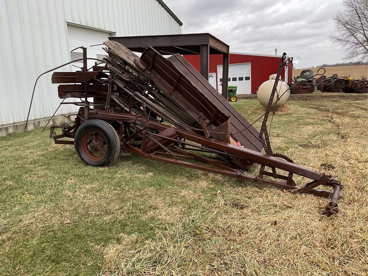 john-deere-binder-image-1