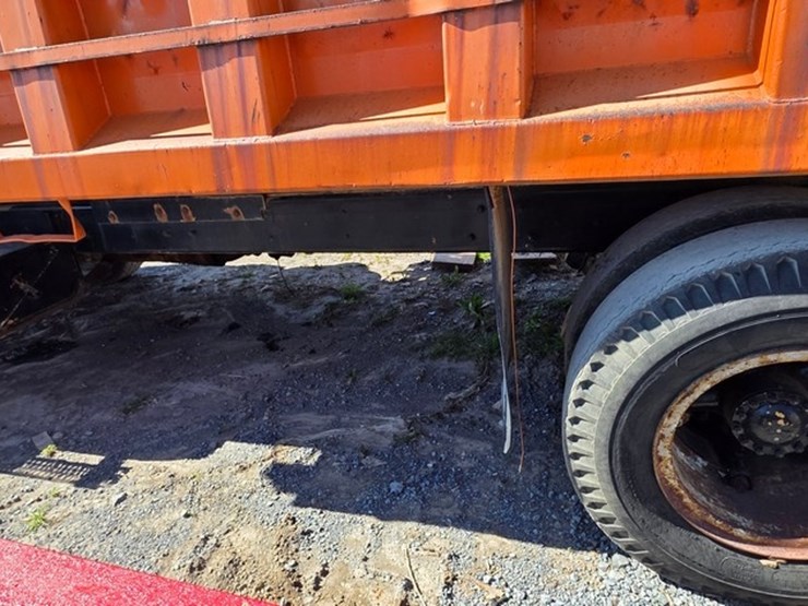 1974-white-construcktor-image-11