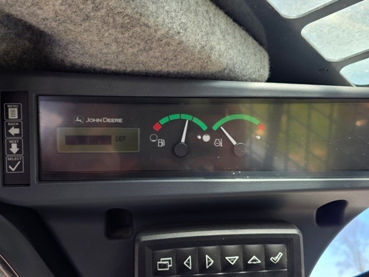 2018-deere-331g-image-60
