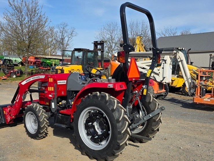 2022-massey-ferguson-1825e-image-4