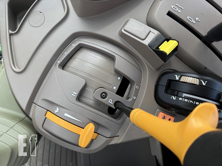 2024-john-deere-6155m-image-23