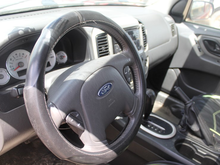 2007-ford-escape-image-17