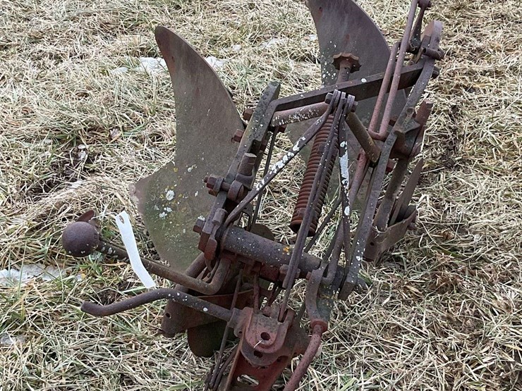 two-bottom-fordson-plow-image-7