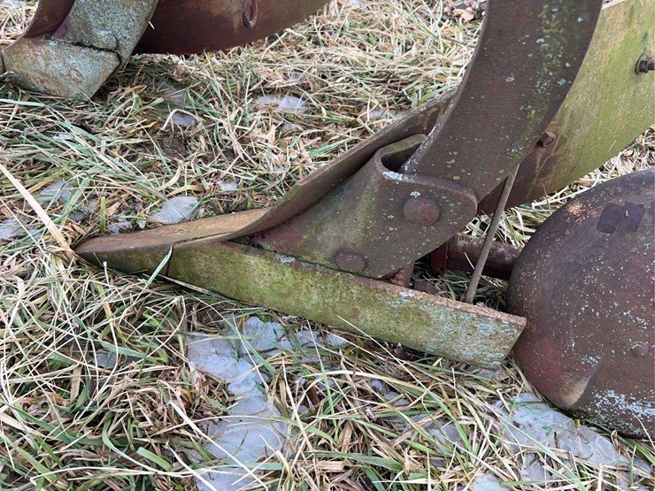 ferguson-12-oa-28-two-bottom-plow-image-11