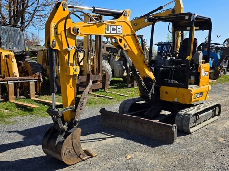 2021-jcb-35z-1-image-1