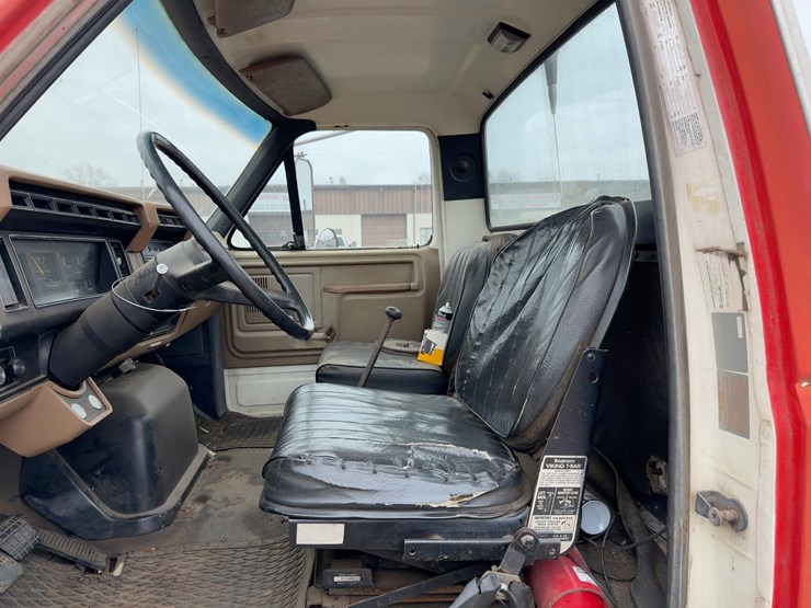 1989-ford-s/a-cab-and-chassis-image-17