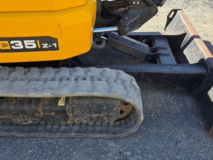 2021-jcb-35z-1-image-31