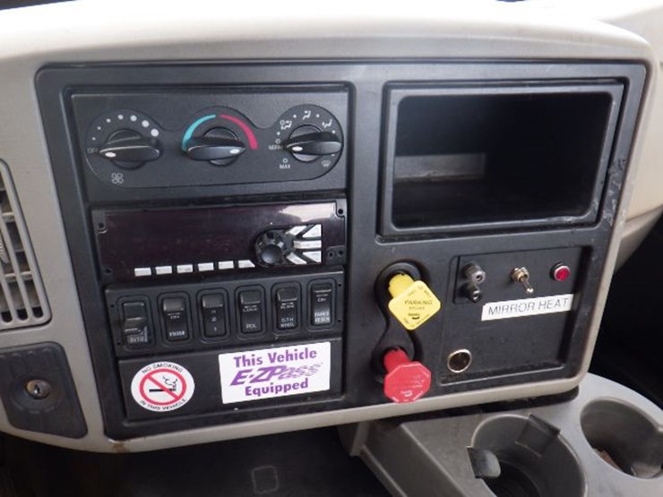 2016-international-8600-image-16