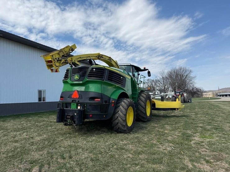2019-john-deere-9700i-image-5