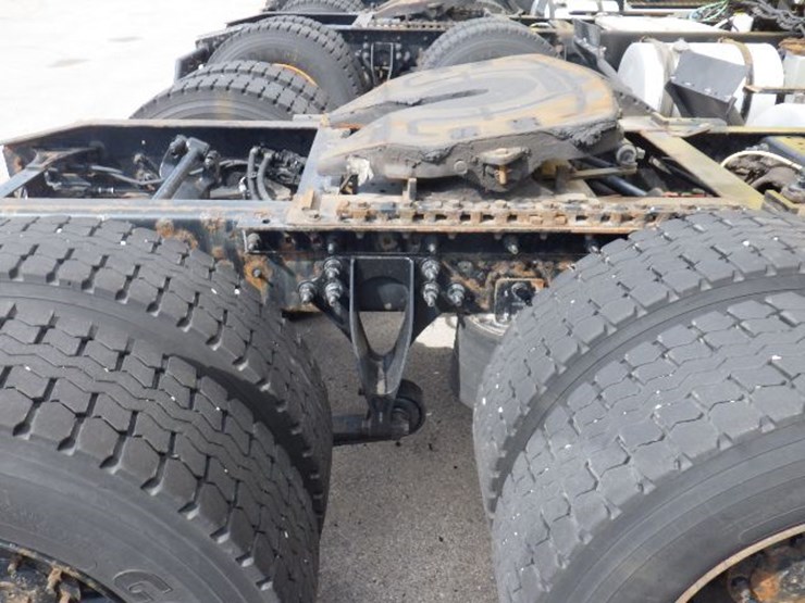 2016-international-8600-image-4