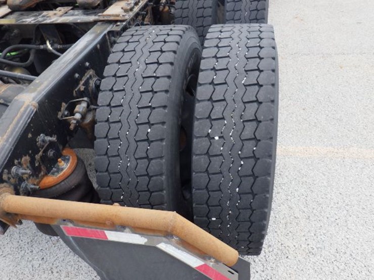 2016-international-8600-image-6