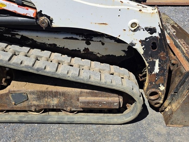 2015-bobcat-t450-image-9