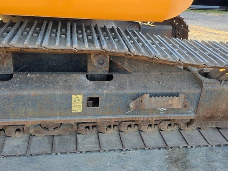 2014-case-cx160c-image-37