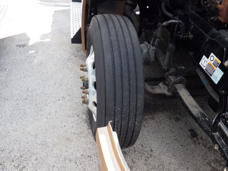 2022-kenworth-t680-image-22