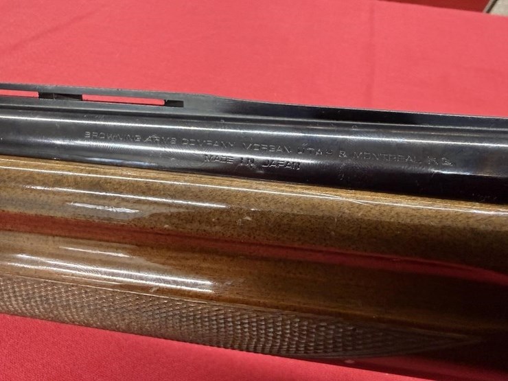 browning-light-twelve-12-gauge-shotgun-image-8