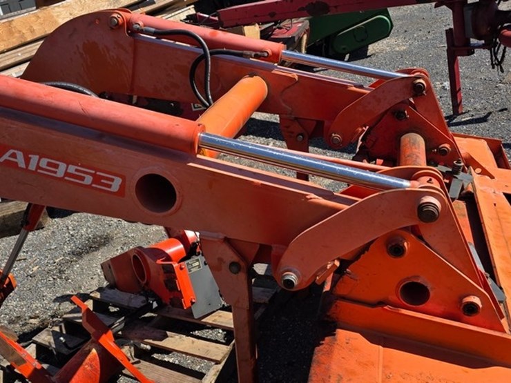 kubota-la1953-image-16