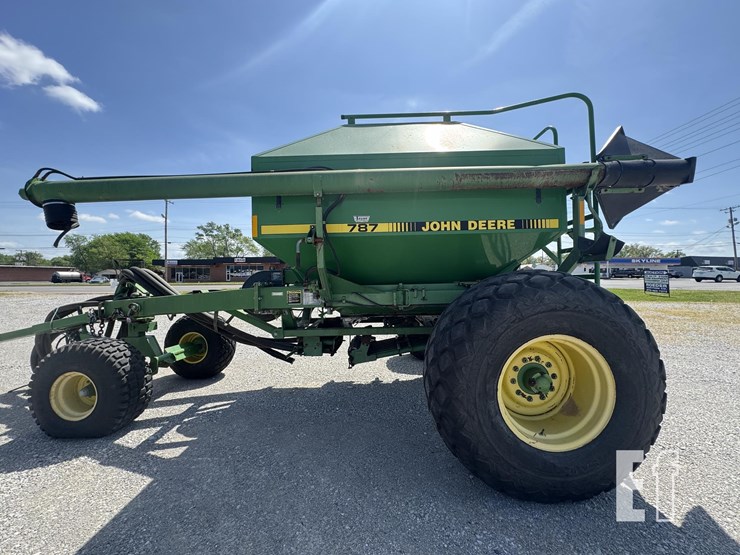 john-deere-787-image-7