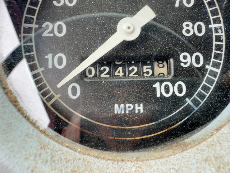 1970-ford-8000-image-22