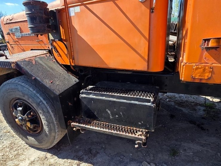 1974-white-construcktor-image-8