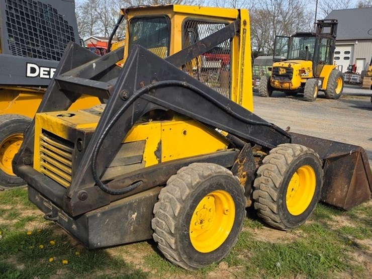 1988-new-holland-l555-image-3