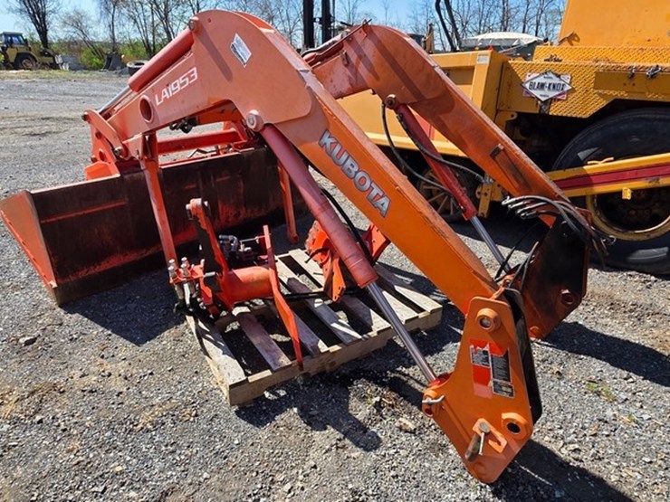 kubota-la1953-image-3