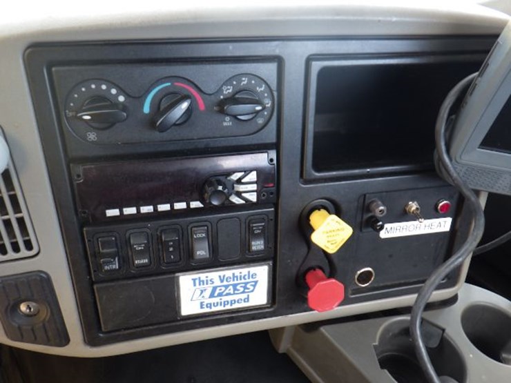 2016-international-8600-image-16