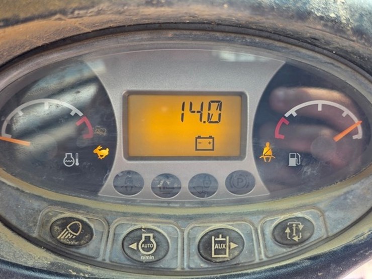 2015-bobcat-t450-image-60