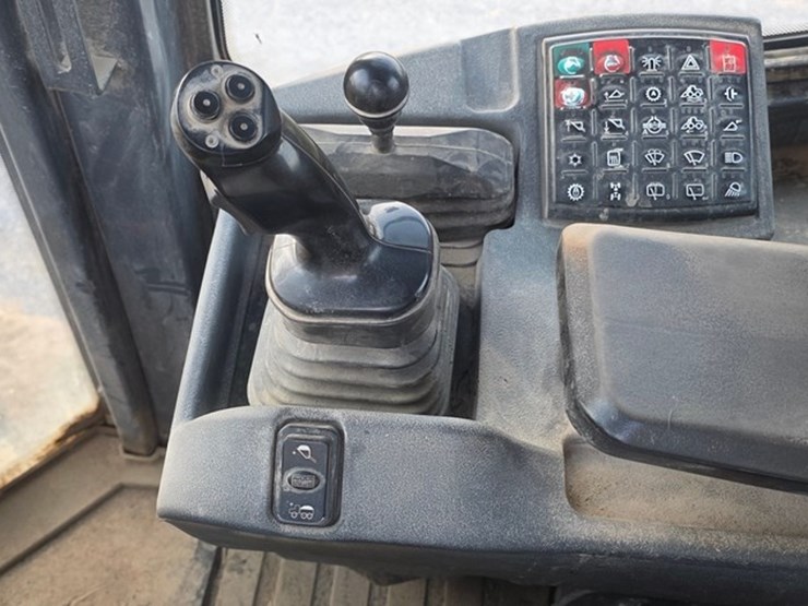 2012-deere-444k-image-58