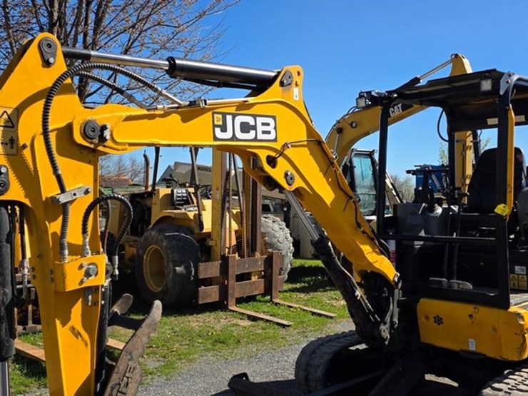 2021-jcb-35z-1-image-7