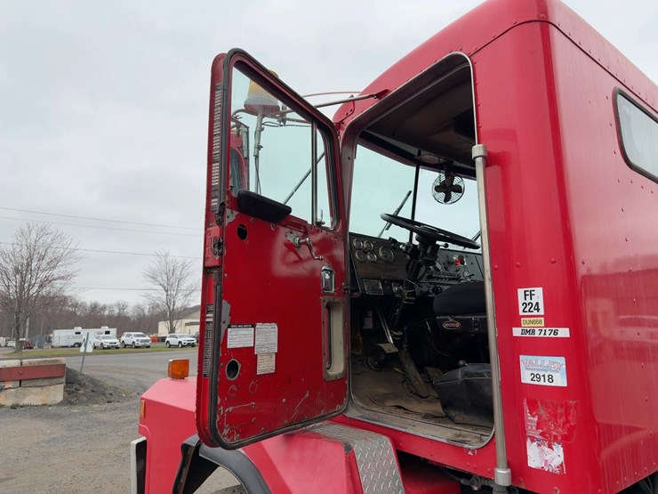 1986-kenworth-c510-image-29