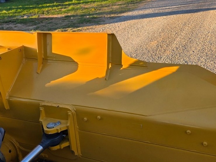 2023-deere-550-lgp-image-51