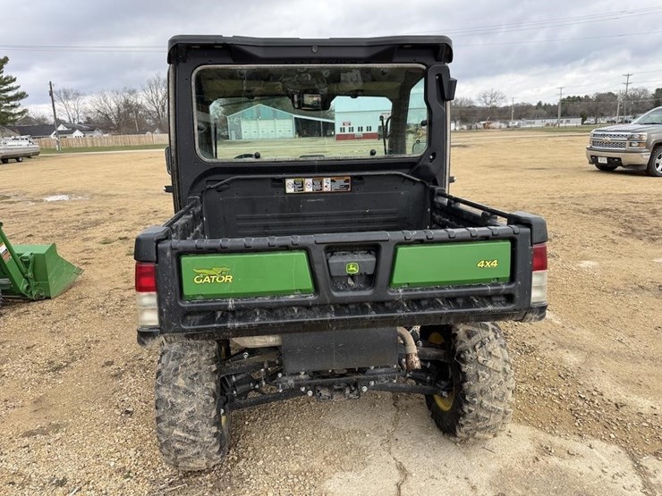 john-deere-gator-image-5