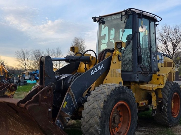 2012-deere-444k-image-7