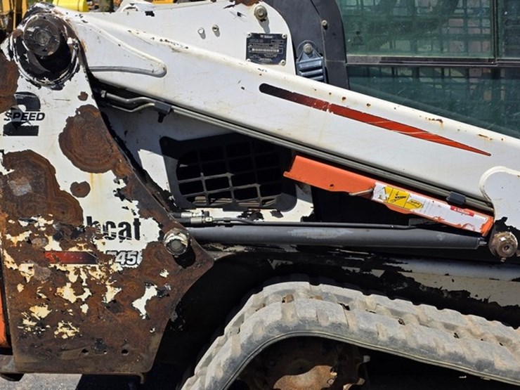 2015-bobcat-t450-image-13