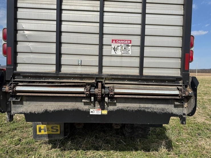 1991-mack-dm690s-image-26