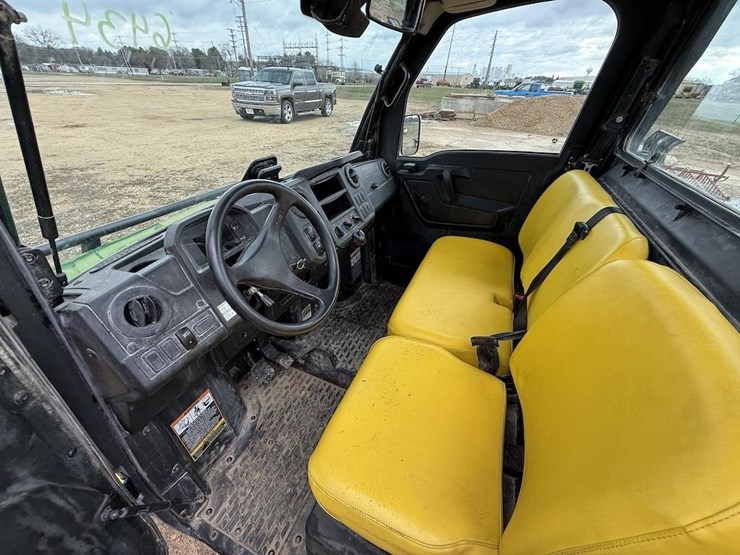 john-deere-gator-image-9