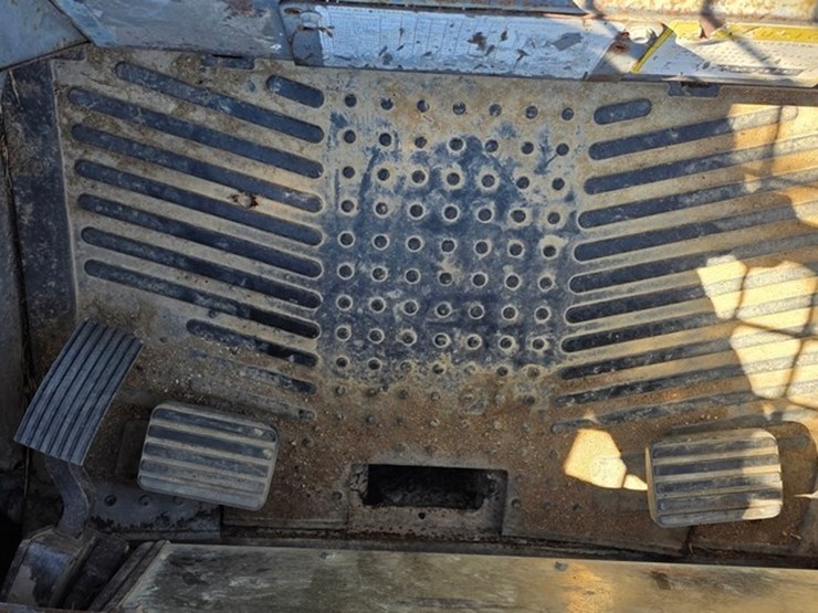 takeuchi-tl12-image-47