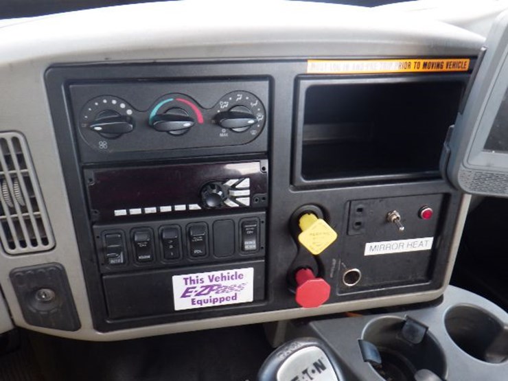 2016-international-8600-image-20