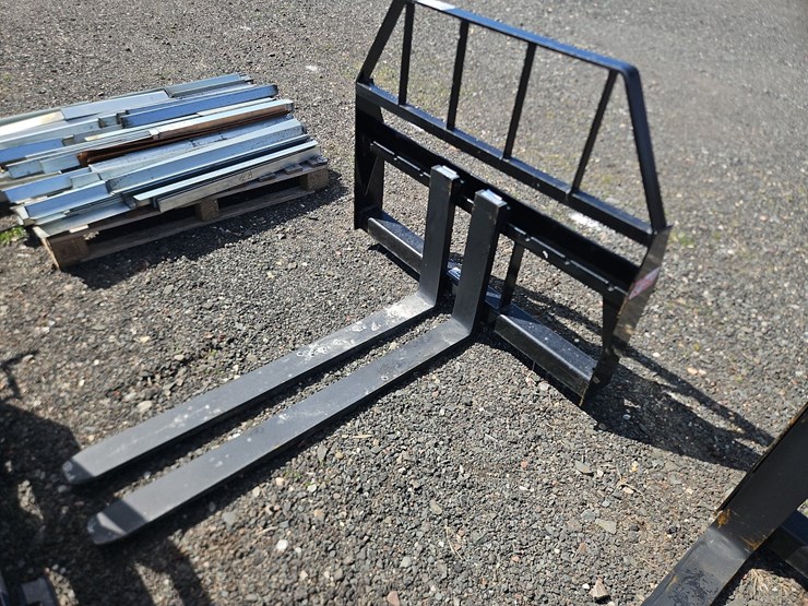 kivel-48"-forks-image-1