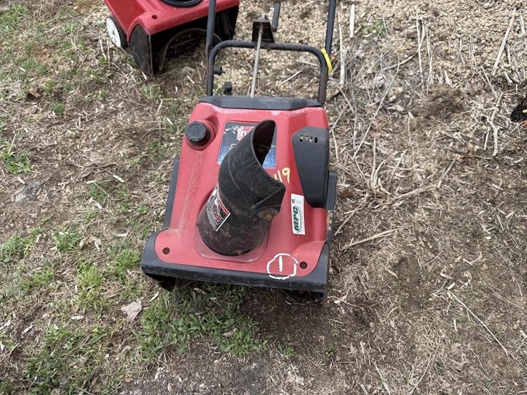 toro-snow-blower-image-2