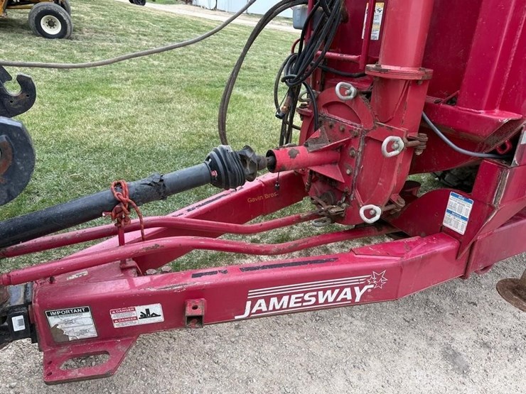jamesway-auto-trac-5600-gallon-manure-tanker-image-10