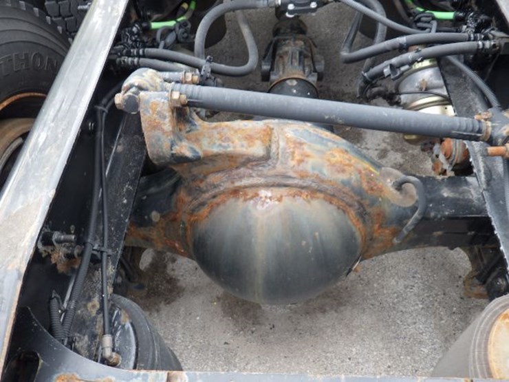 2016-international-8600-image-10