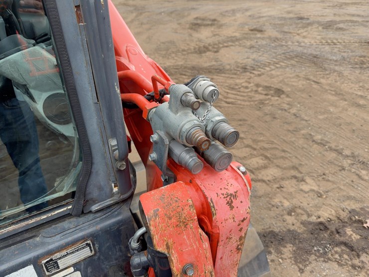 2020-kubota-svl95-2s-image-11