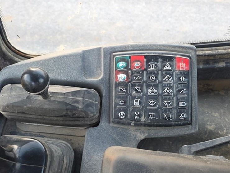 2012-deere-444k-image-57