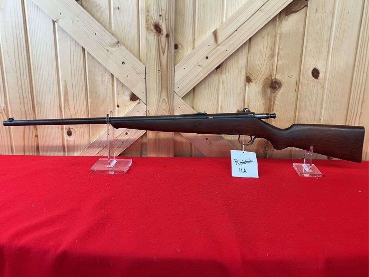 savage-sporter-.22-rifle,-bolt-action,-sn:-98432-image-2